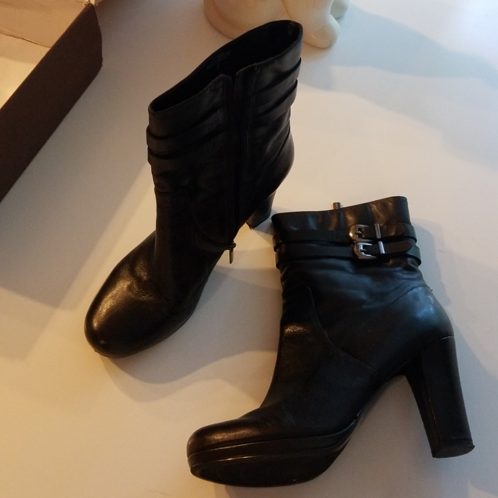 Bandolino Black Ankle Boots